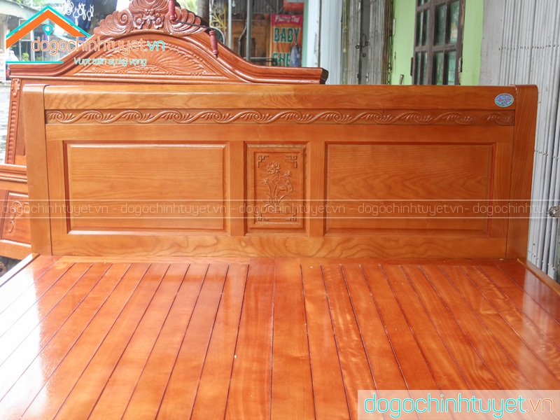 Giường gỗ Sồi Nga ở Thái Bình màu đầu giường